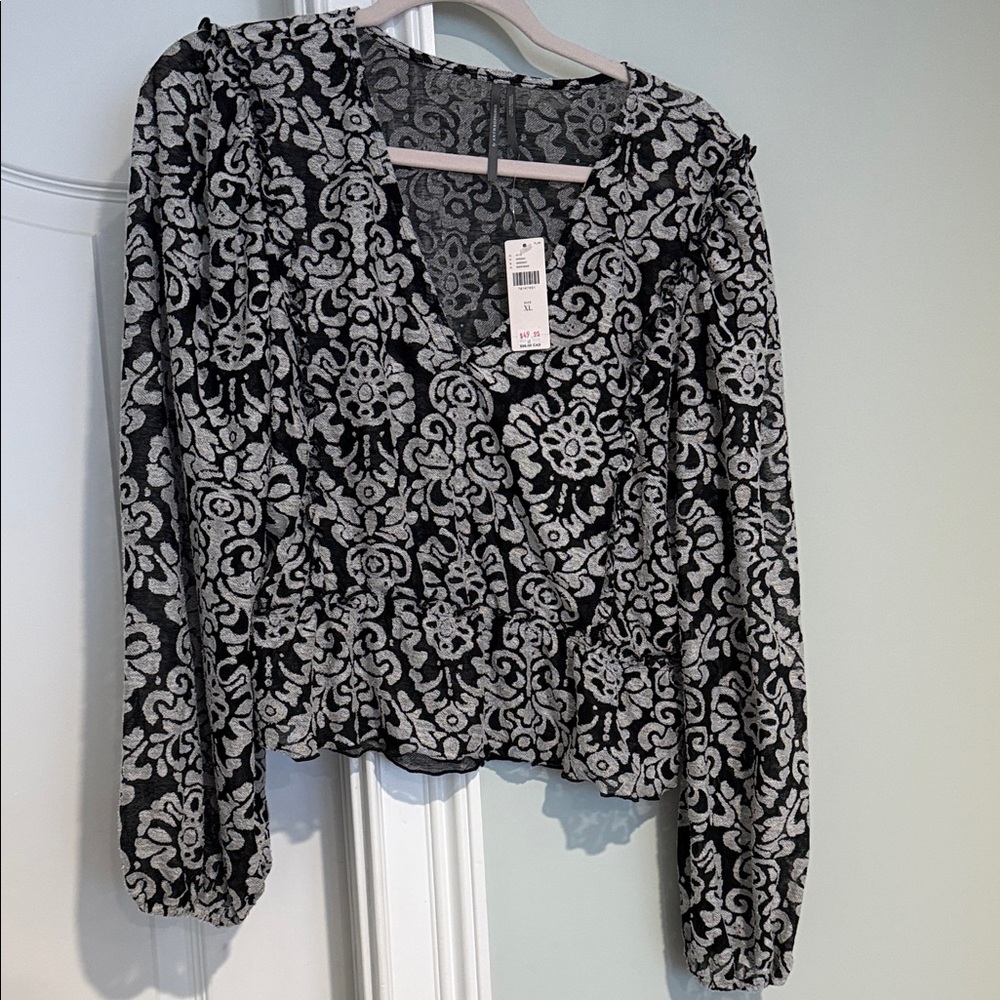 Anthropologie Chic Black and white Patterned Women's Blouse